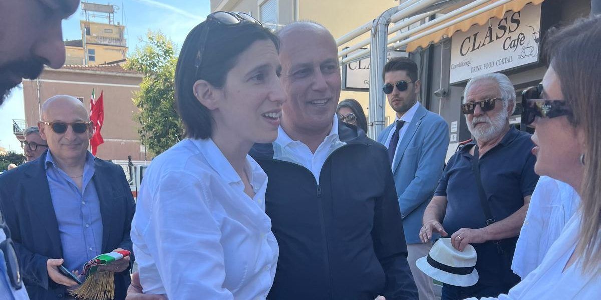 «Restiamo umani». Ad Amendolara il sindaco Franz Caruso con Landini e Schlein