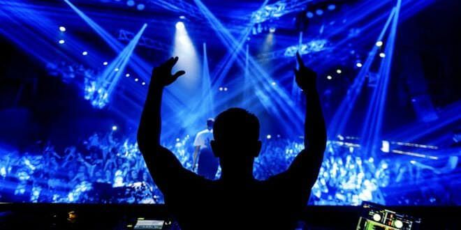 Il Covid nella movida, Magorno chiede di chiudere le discoteche