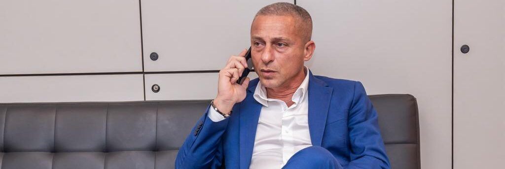 Editore dell’agenzia di stampa Dire legato e rapinato in casa