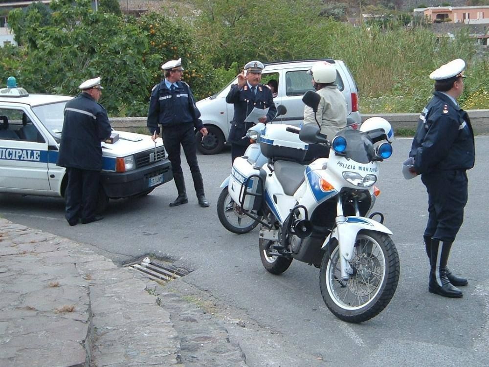 Crotone, sequestrato sistema per clonare bancomat