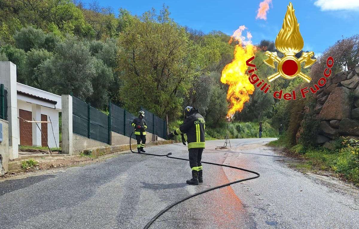 Fuga di GPL nel Vibonese, i Vigili del Fuoco mettono in sicurezza la zona – FOTO