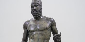 Bronzi di Riace, la “Statua B” parla calabrese. «Terre compatibili con Sibari»