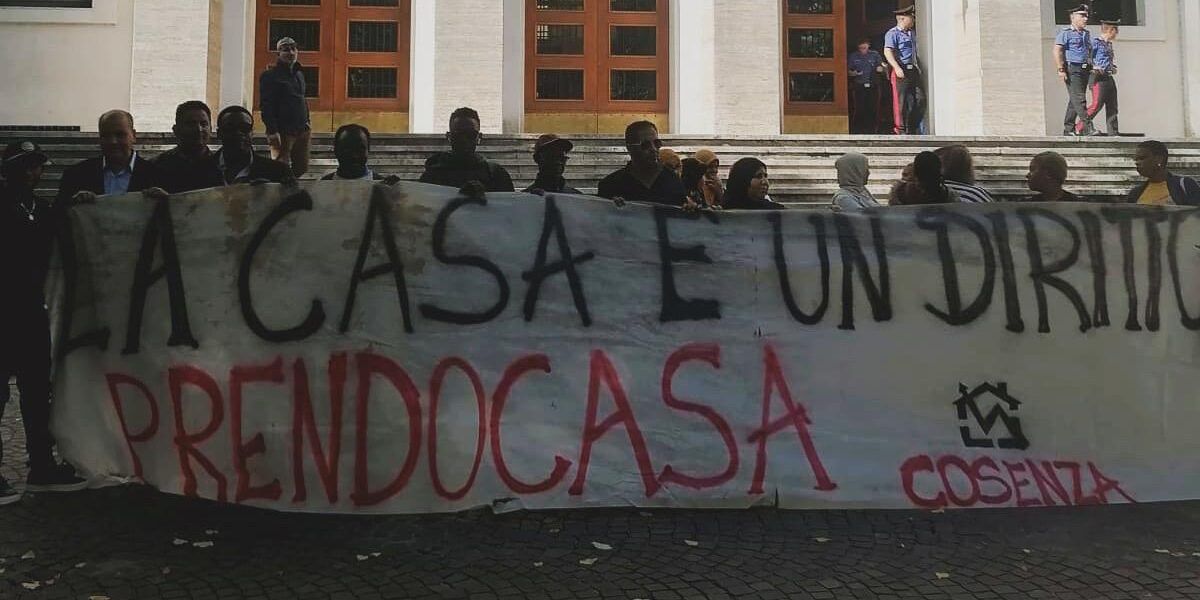 Cosenza, «mancato accredito del contributo fitto casa da parte del comune»