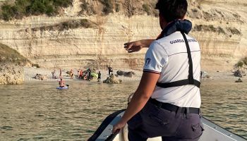 Scivola dalla scogliera sulla spiaggia di Santa Domenica di Ricadi, ferito un uomo