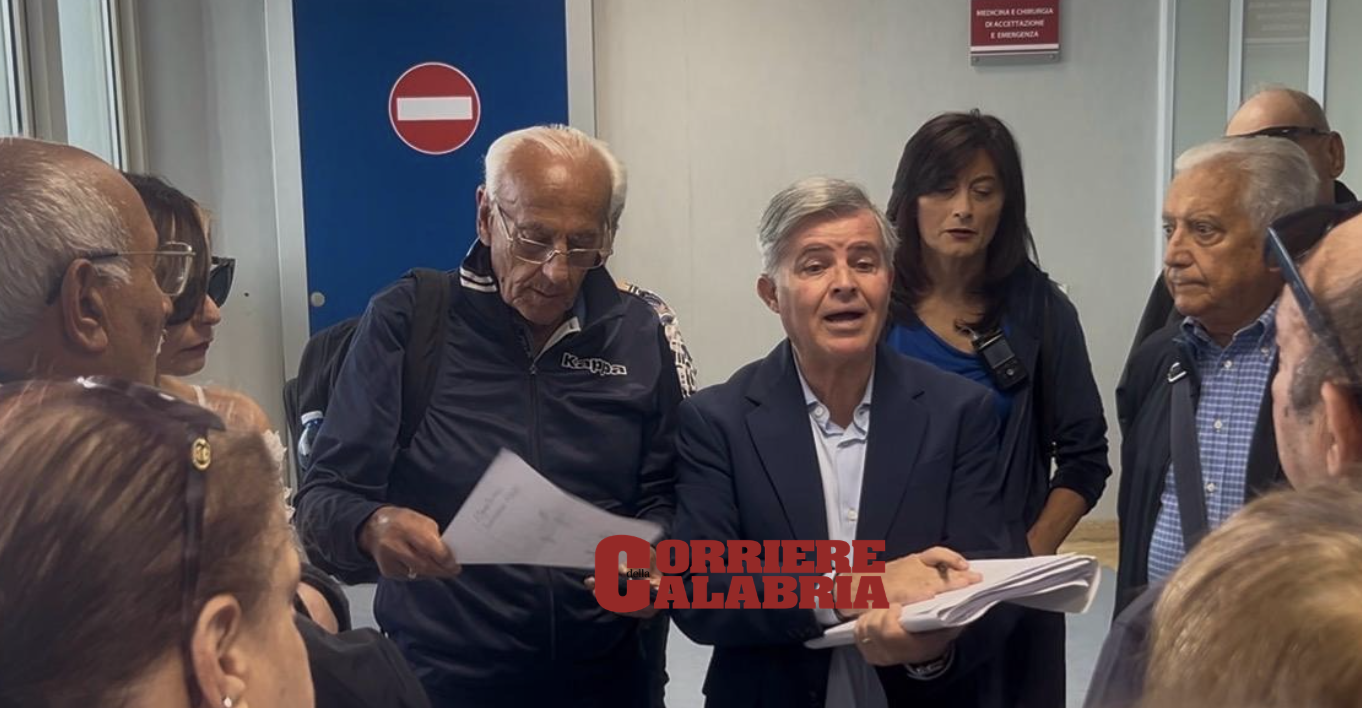 Niente accreditamento per il centro dialisi: a Reggio Calabria l’SOS dei pazienti fragili al pronto soccorso