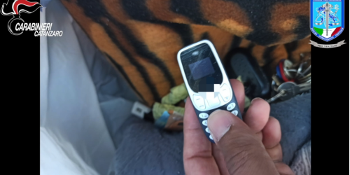 cellulari carcere catanzaro