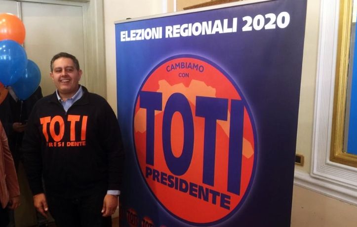 Elezioni in Liguria, i calabresi delusi dal candidato di Toti. «Lei è un pagliaccio»