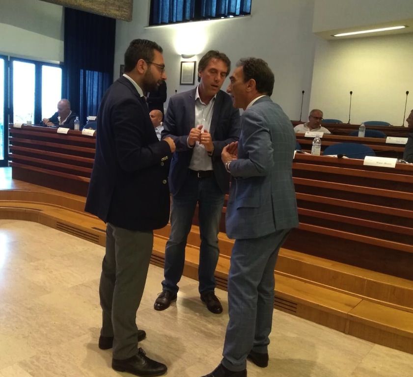 Catanzaro, Giovino torna ad “agitare” il Consiglio comunale