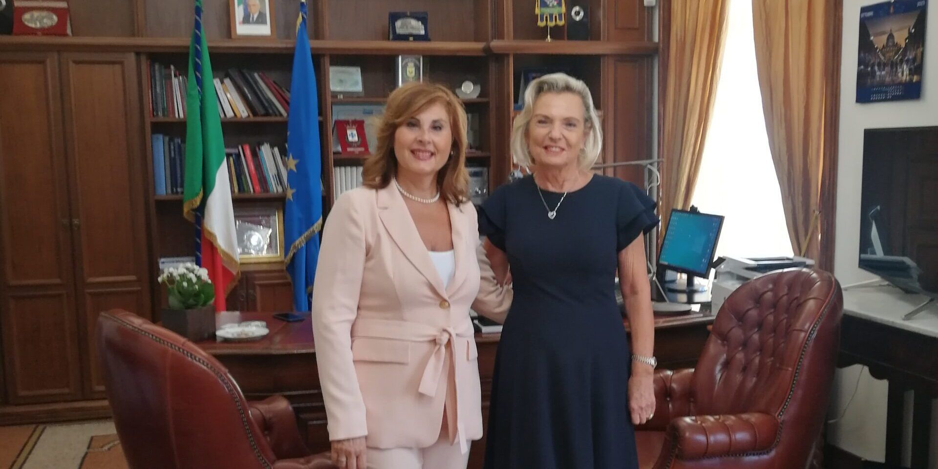 Il prefetto di Cosenza riceve l’Ambasciatrice della Polonia in Italia