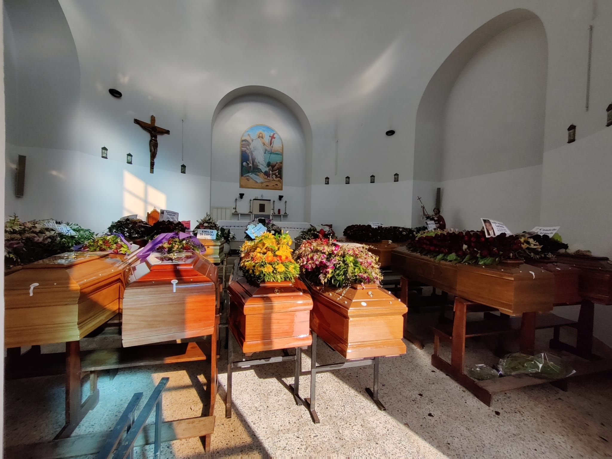 «Situazione al cimitero di Condera indecorosa e irrispettosa per defunti e famiglie»