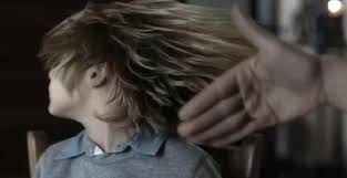 Schiaffi e umiliazioni agli alunni, sospesa maestra di Palizzi – VIDEO