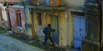 Polistena, si fingevano avvocati e truffavano anziani: tre arresti – VIDEO