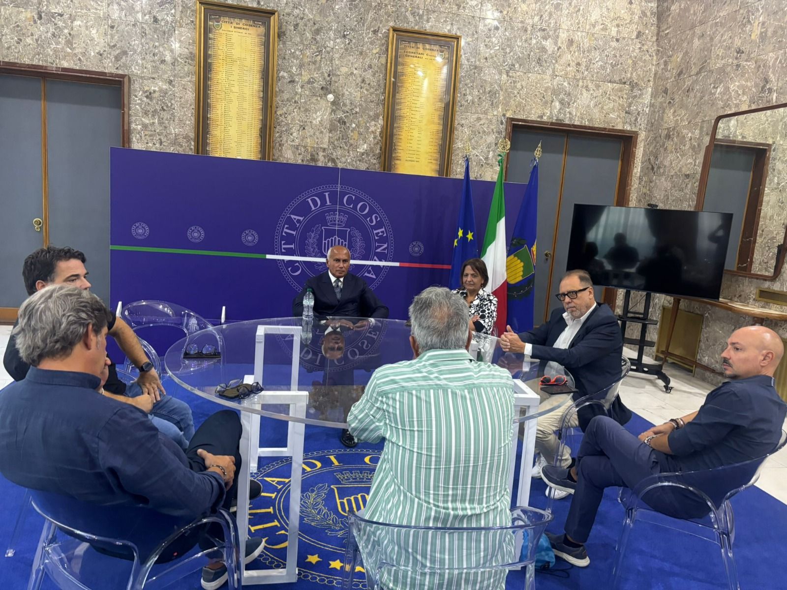 Cosenza, il sindaco Caruso ha ricevuto il Club cronisti calabresi “Antonino Catera”