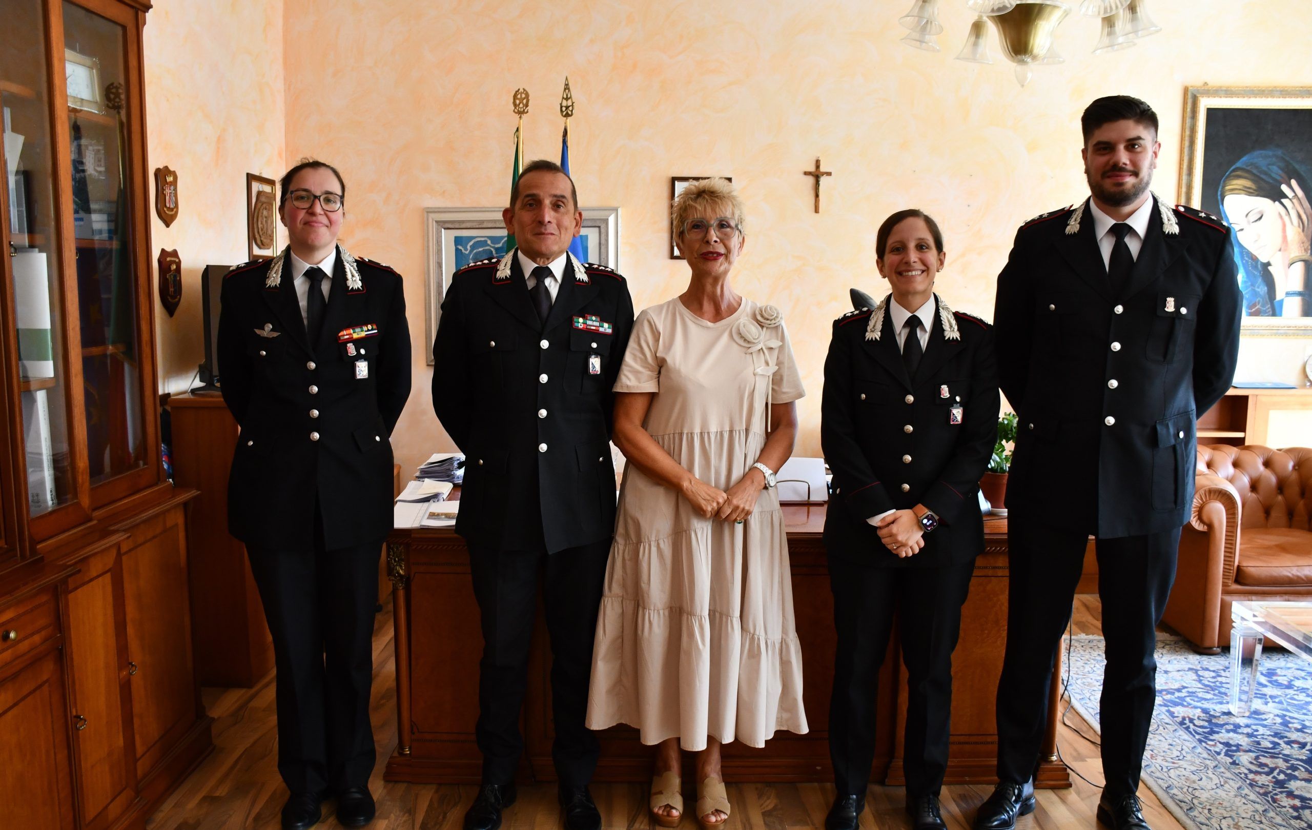 Carabinieri, il saluto a quattro ufficiali in partenza da Crotone