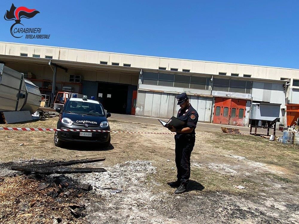 Smaltimento illecito di rifiuti a Bisignano, denunciati un imprenditore e due operai