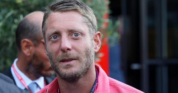Lapo Elkann su twitter annuncia: in arrivo mascherine in Calabria