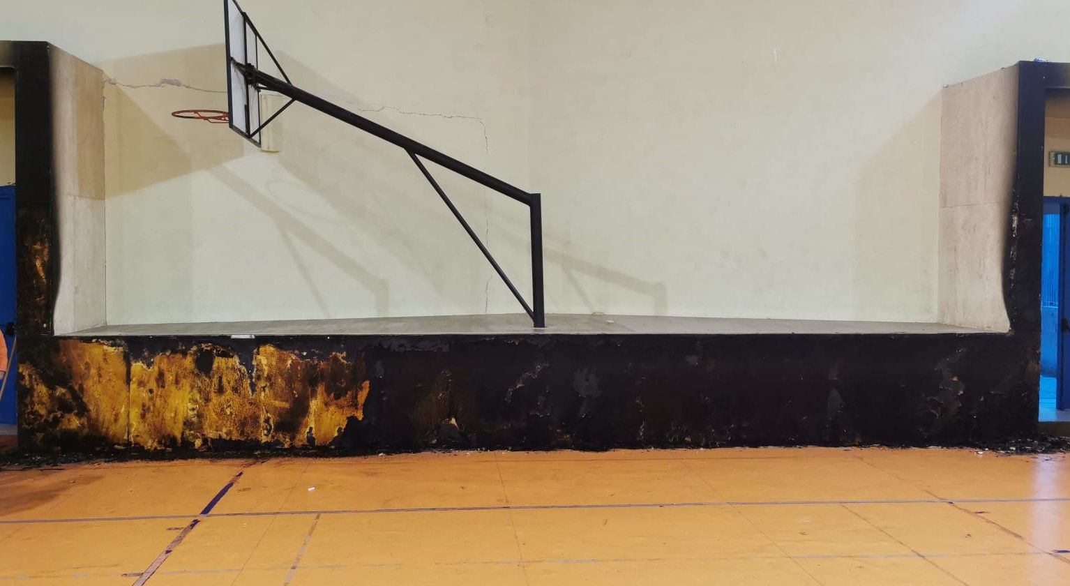 A Reggio Calabria danneggiata da un incendio la palestra dell’Istituto “Fermi”
