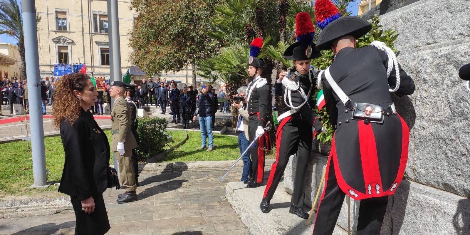 La Calabria celebra il 25 aprile. La Ferro: «Le polemiche non servono a unire il Paese»  – VIDEO E FOTO