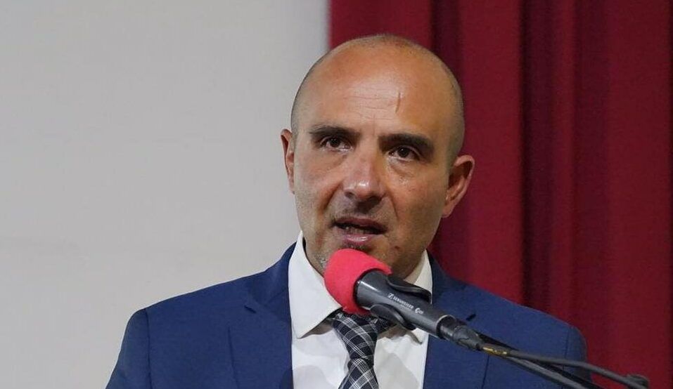 Acri, studente positivo al test rapido. Il sindaco dispone la chiusura dell’Istituto