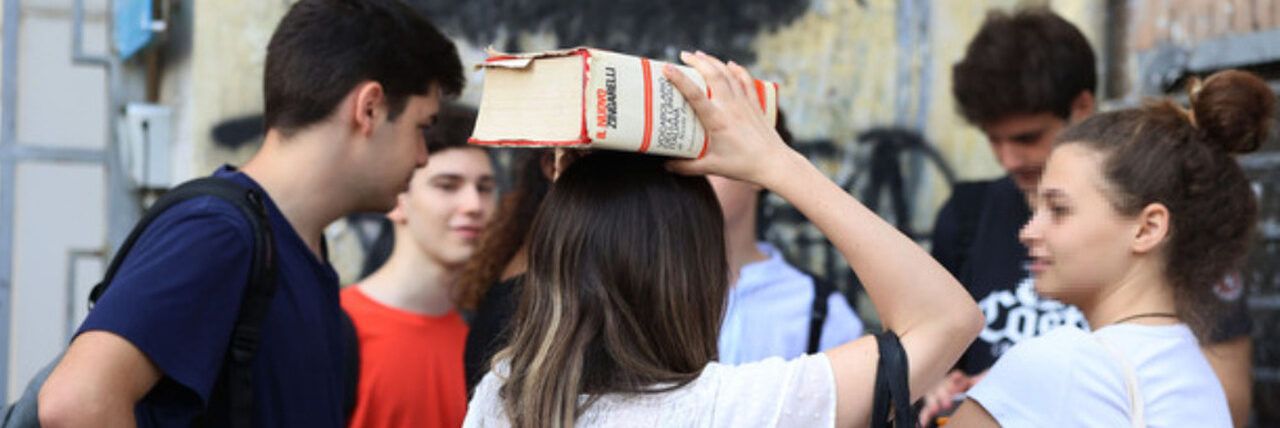 Manovra, stop al bonus per i 18enne. Soldi dirottati a spettacoli ed editoria