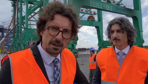 Toninelli e il "suo" porto di Gioia Tauro. «Lo abbiamo rilanciato» – VIDEO