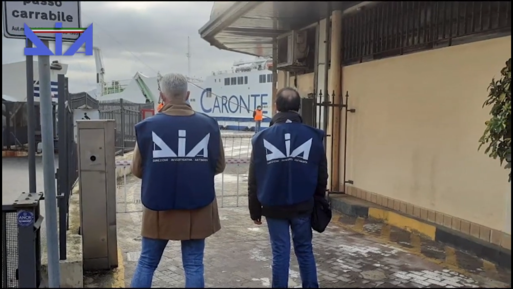 L’imprenditore della cosca stipendiato dalla Caronte durante la latitanza