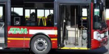 Lite in Piazza Garibaldi, il sindacato: “Vicinanza all’autista Atam, ma prima gli accertamenti”