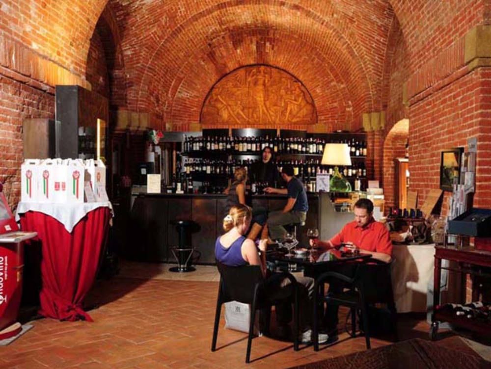 Le bottiglie calabresi regine al Salone del Gusto