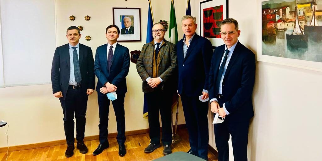 «Il porto di Gioia Tauro è una priorità essenziale per la Giunta regionale»