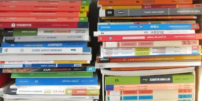 Gli editori: i libri scolastici non costeranno di più