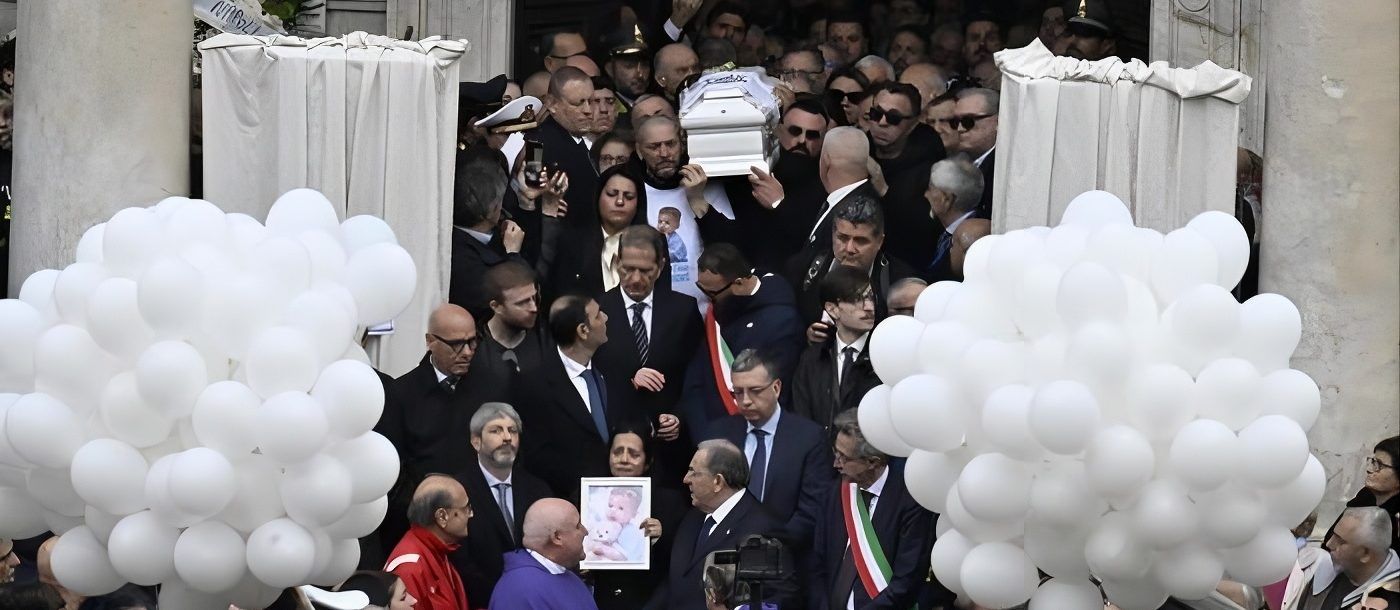 La madre del piccolo Domenico: «Ci sta abbracciando tutti»