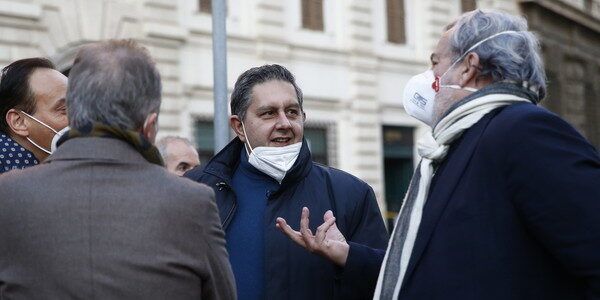 Politiche 2023. Toti, Quagliariello e Mastella fanno nascere “Italia al centro”