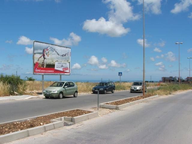 I cartelloni pubblicitari in mano al clan Muto