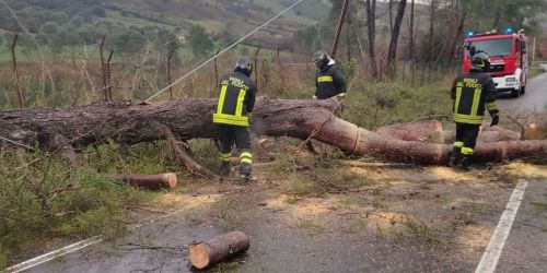 MALTEMPO VIGILI DEL FUOCO CZ