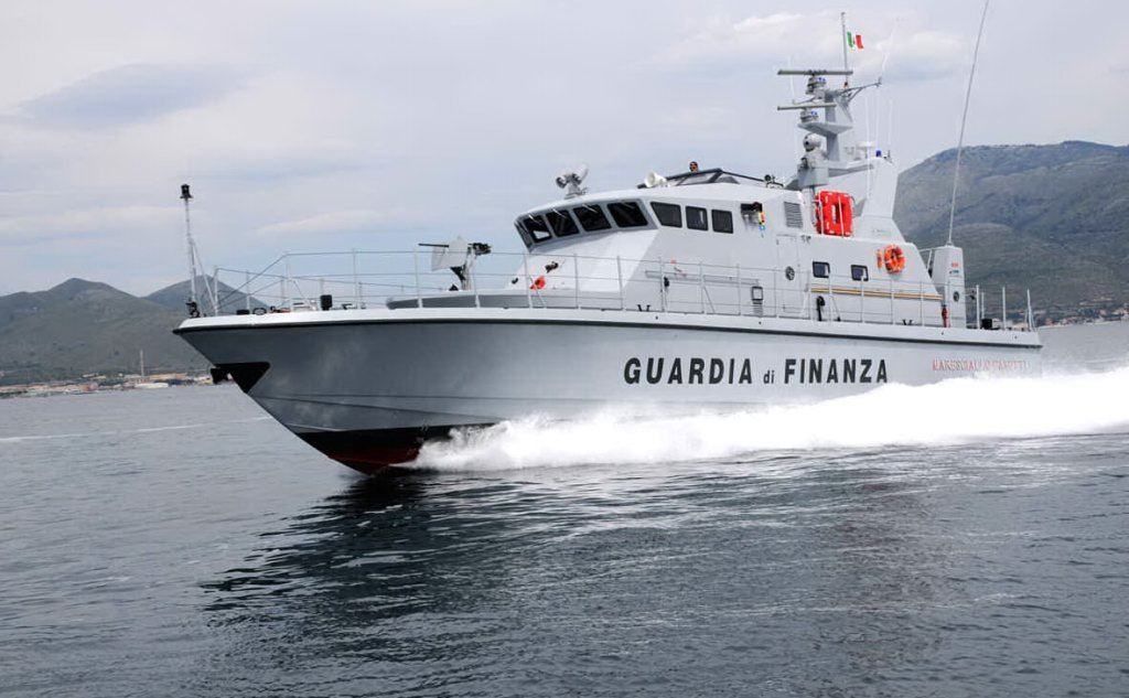 Nuovo sbarco a Crotone: 31 migranti. Arrestati due scafisti