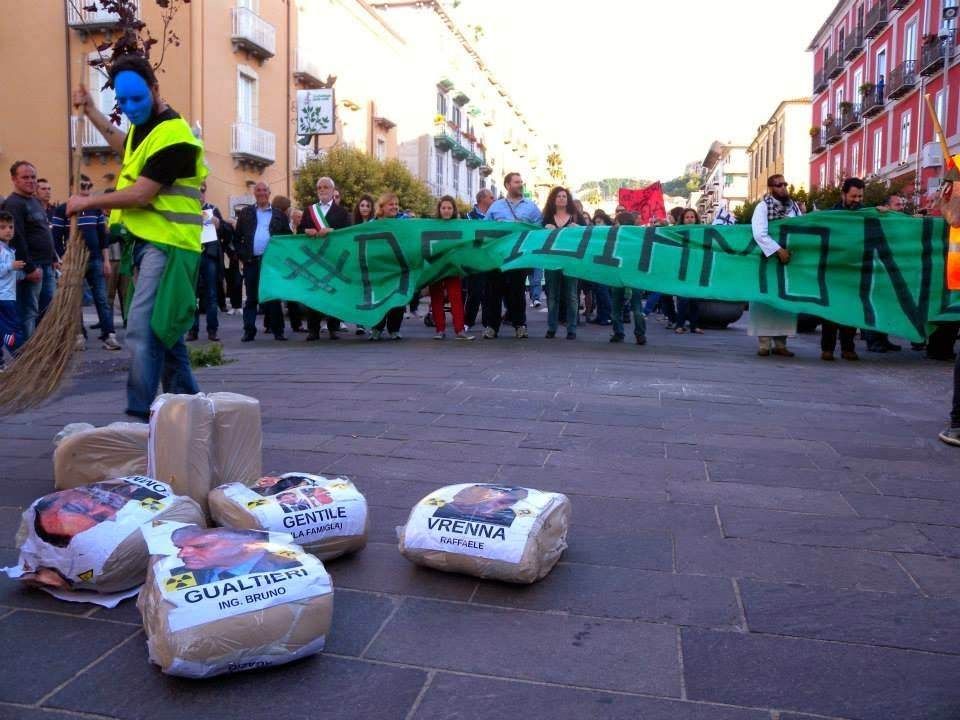 «Continuità sconcertante in tema di gestione dei rifiuti»