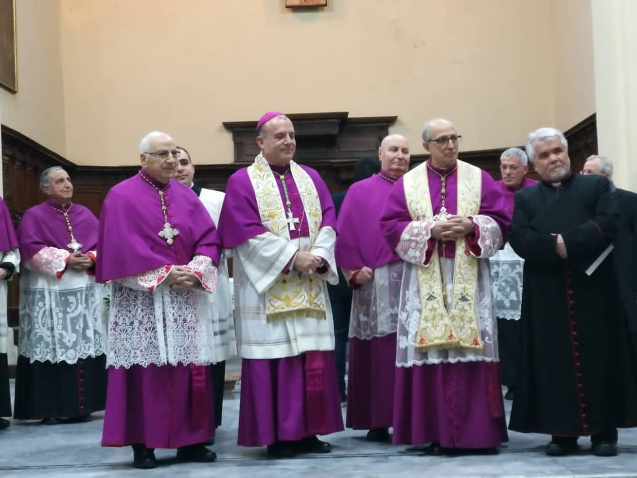 Crotone, si è insediato il nuovo vescovo: «Parrocchie fondamentali per l'azione della Chiesa»