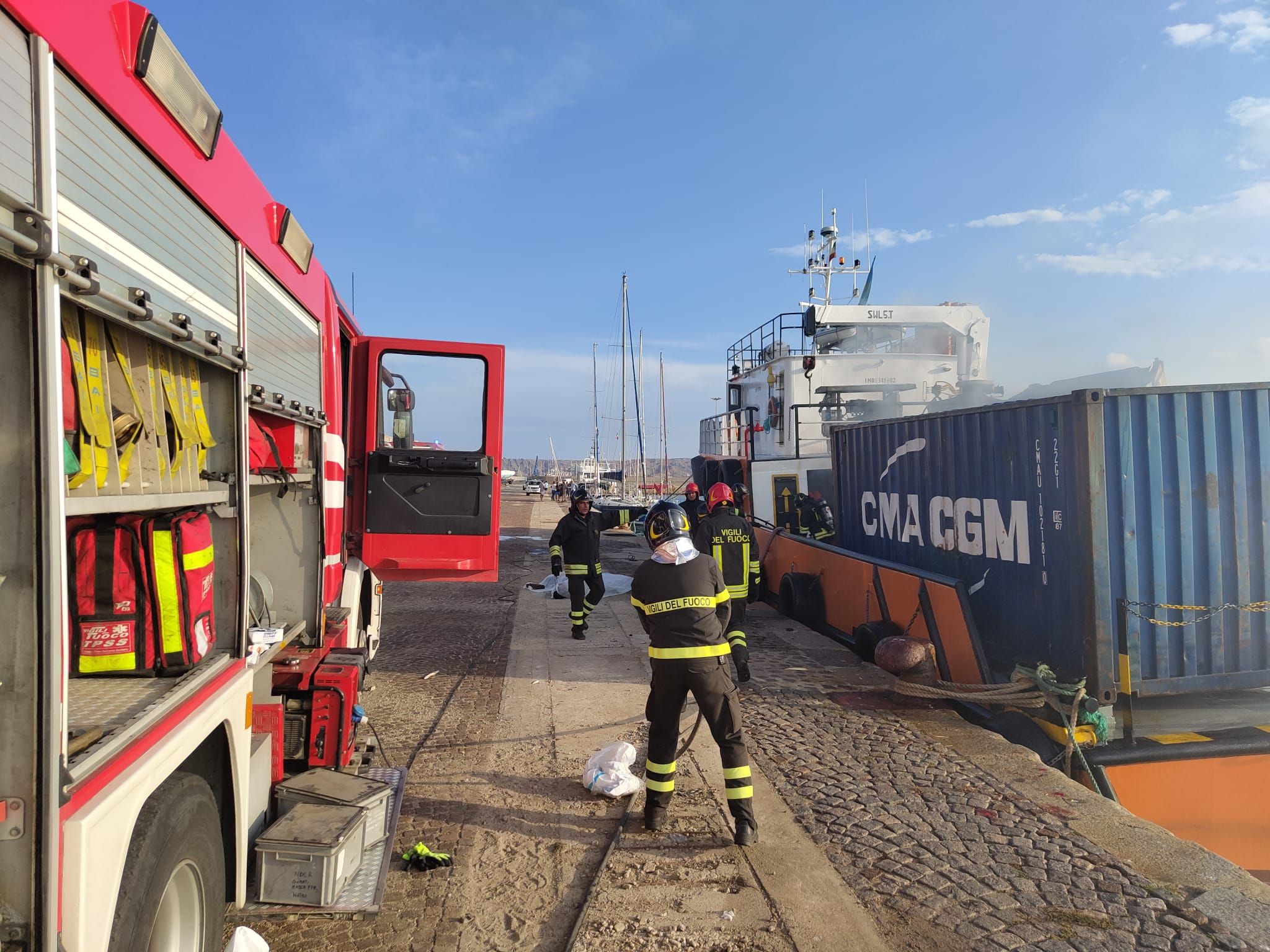 Tragedia a Crotone, sarà lutto cittadino. Annunciate due ore di sciopero