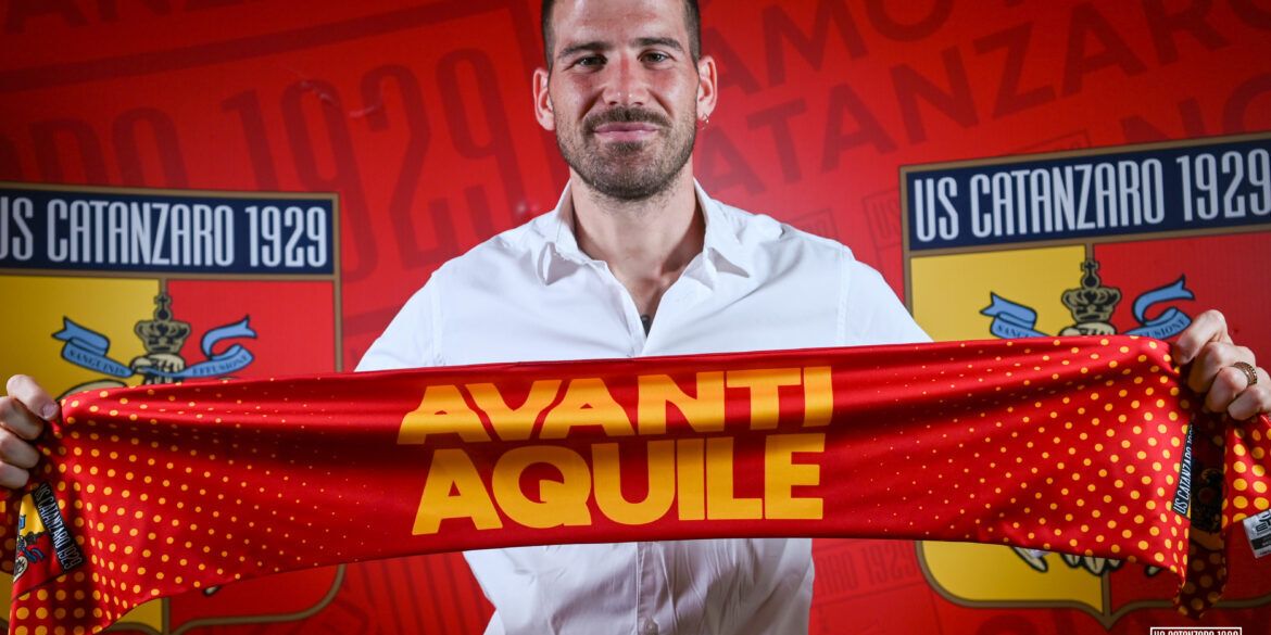 La Mantia si presenta: «Ho un legame con Catanzaro, mia moglie è di qui. Darò il massimo»