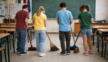 Valditara e la nuova pedagogia della ramazza