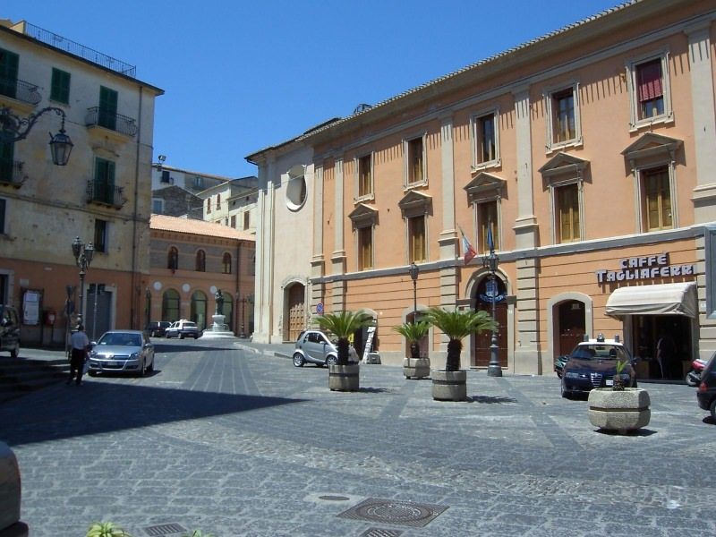 Via alla "rivoluzione" nel municipio di Corigliano Rossano