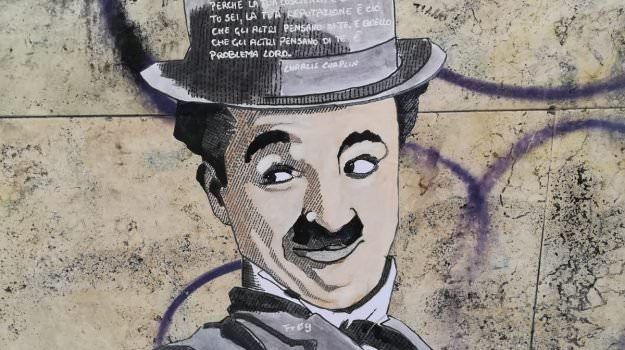 Crotone ha il suo Banksy, i disegni di Frog invadono la città