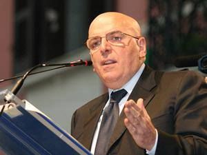 «All'Asp di Cosenza incarichi legali solo ai privilegiati»