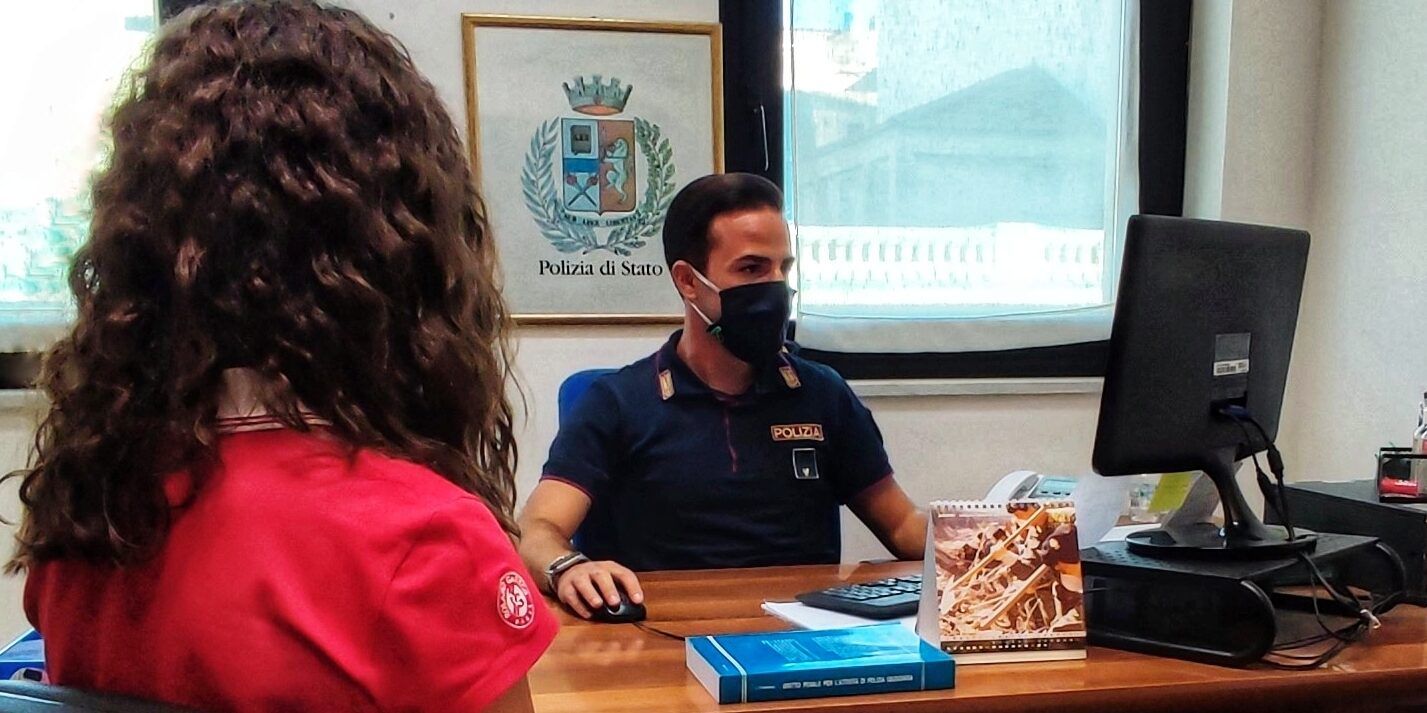 Reggio Calabria, perseguitava con violenze e minacce l’ex fidanzata: arrestato un 23 enne