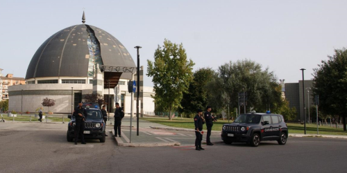 estorsione giovane domiciliari rende