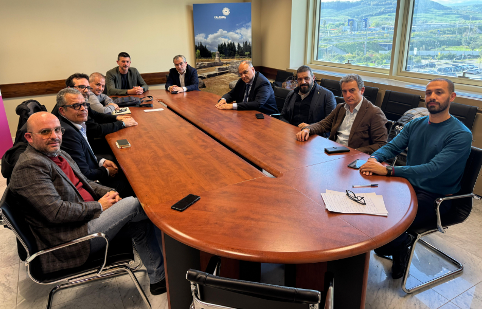 Vertenza Abramo, entro Pasqua l’assunzione dei lavoratori a progetto