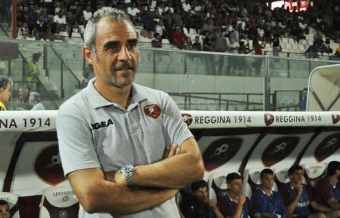 Reggina, esonerato Toscano: squadra a Falsini