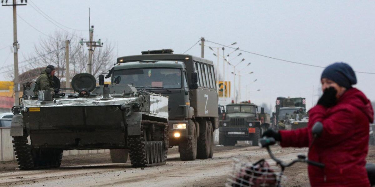 Mosca si prepara ad assediare Kiev. Bombe su Kharkiv