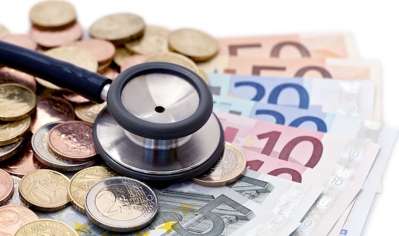 Sanità, sforbiciata per l'Advisor