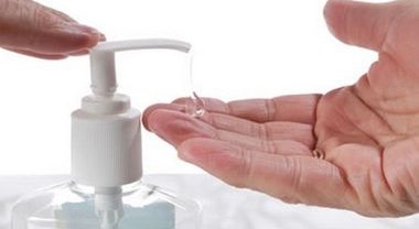 Coronavirus, un tutorial dei ricercatori Unical per produrre in casa il disinfettante per mani